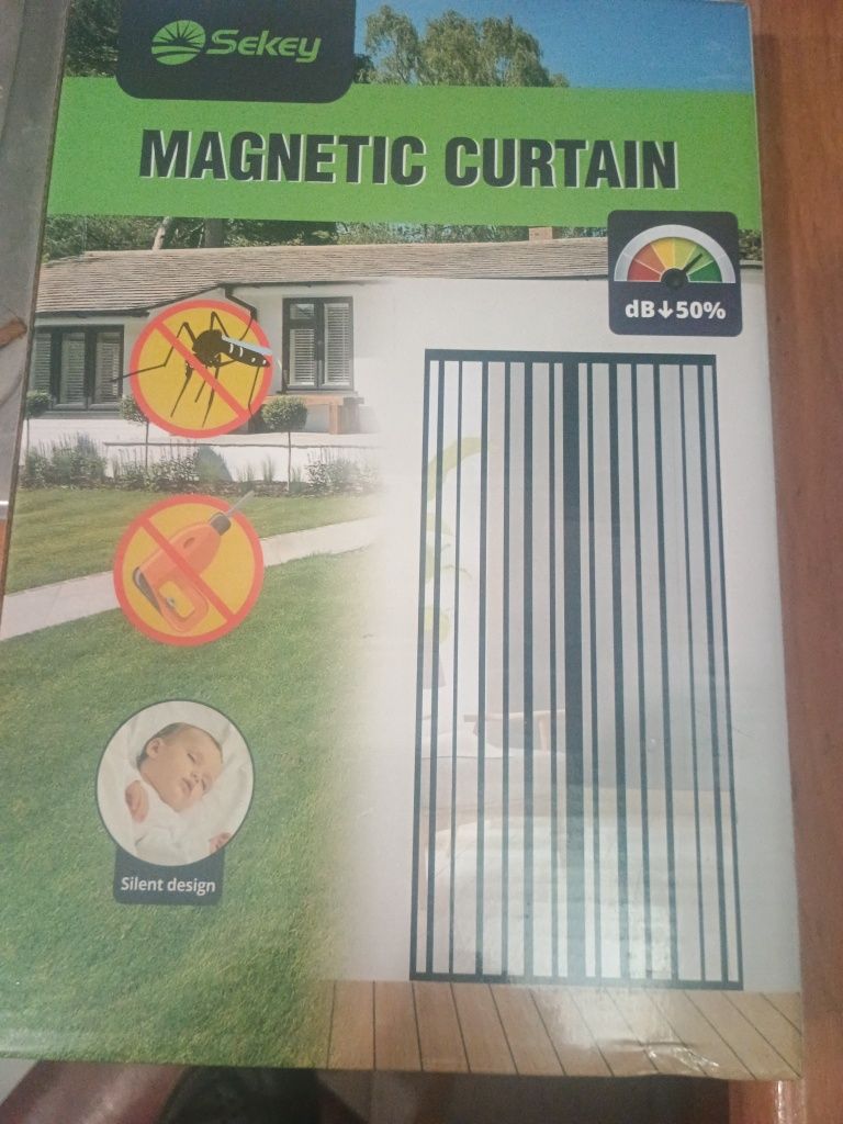 Magnetyczna moskitiera do drzwi