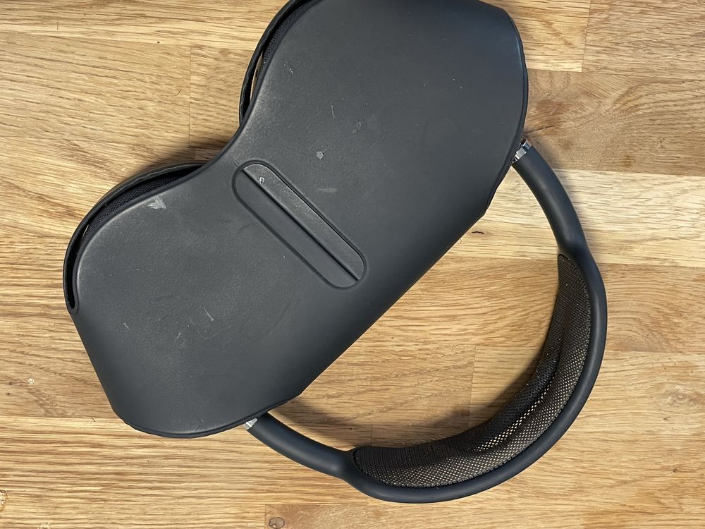 Airpods max uskodzone