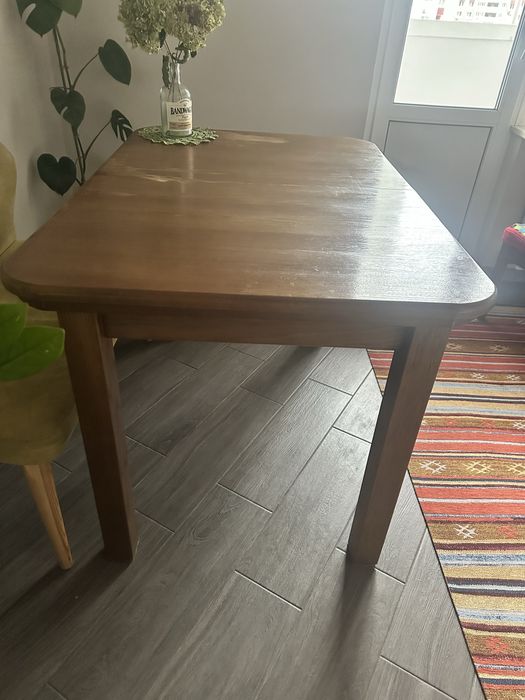 Великий дубовий розкладний стіл