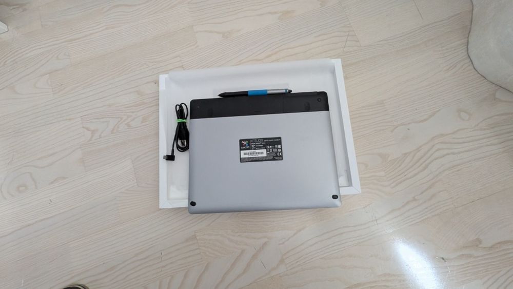 Графический планшет CTH-680 Intuos