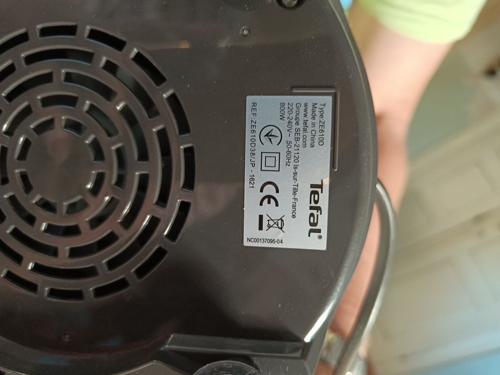 Соковитискач центробіжний Tefal ZE610D