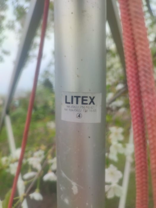 Stelaż parasola ogrodowego