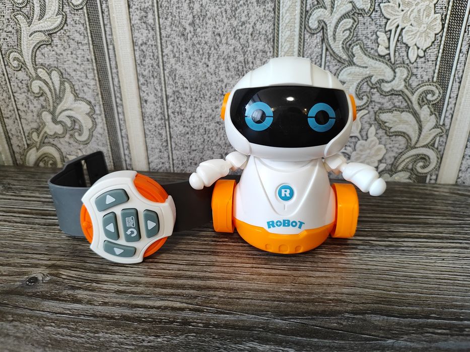 Робот на радіокеруванні Kids Buddy