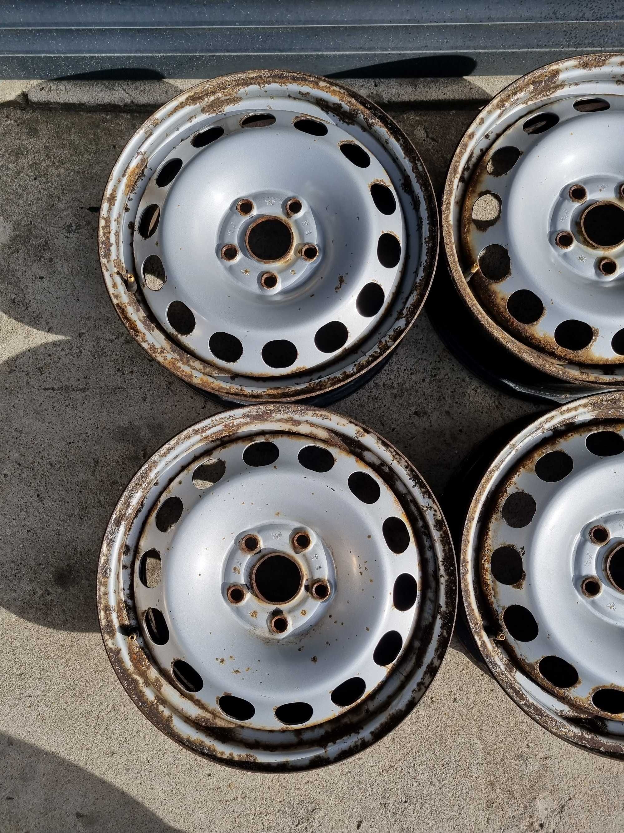 FELGI STALOWE 5x112 R16" 6Jx 16 ET50 VW Caddy Golf Jetta KOMPLET F97