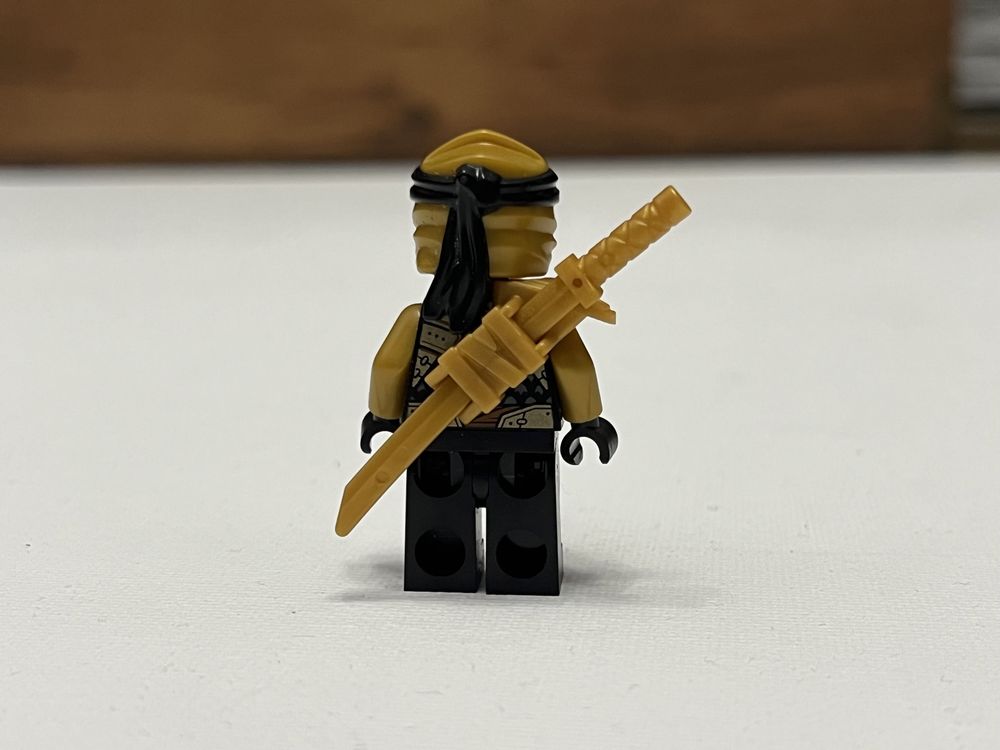 Figurka LEGO Ninjago Cole Golden Ninja njo758