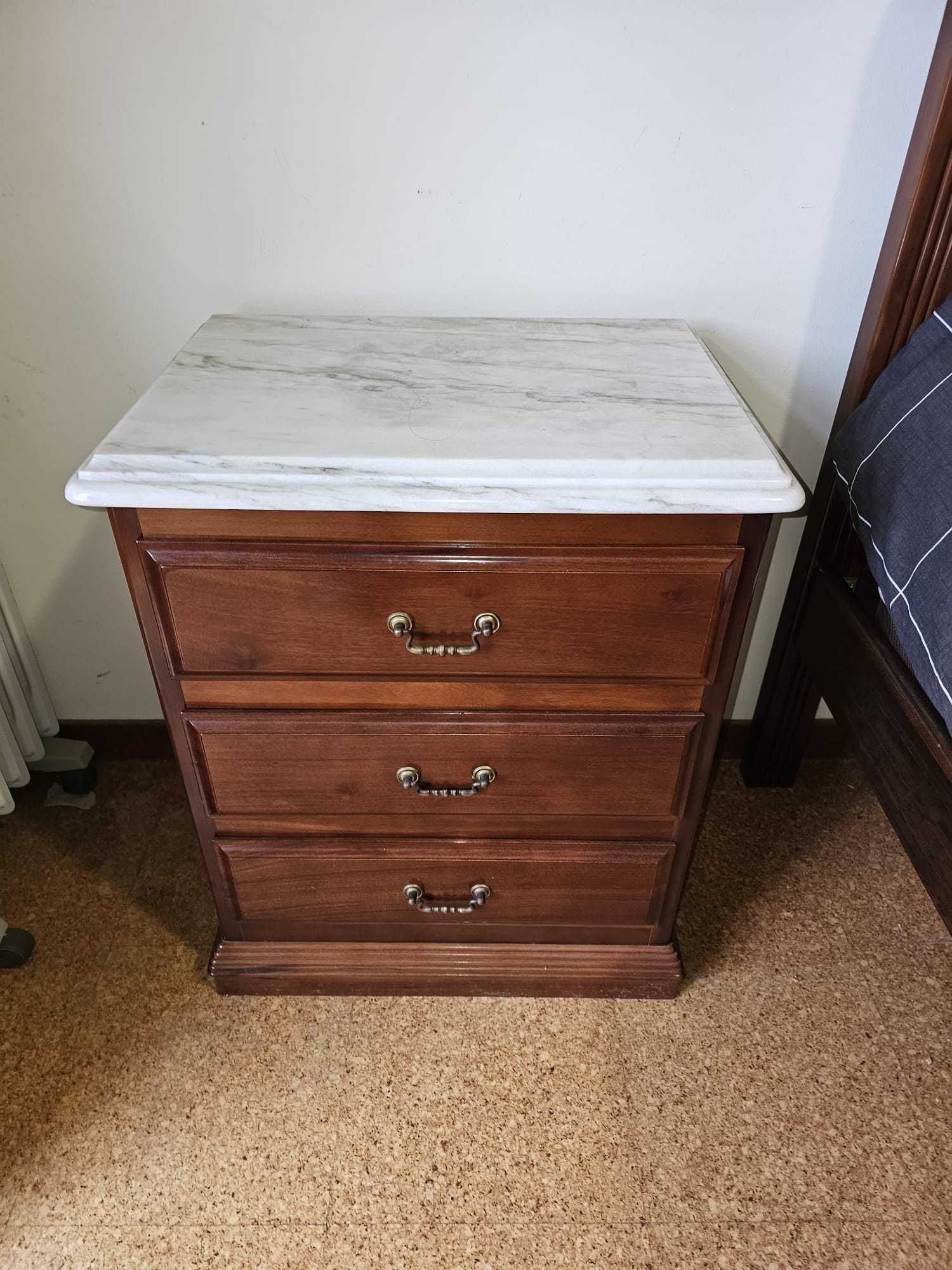 Conjunto de Mobiliário por Apenas 450€