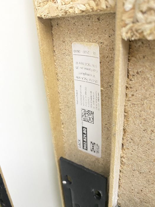 Białe półki  nascienne ikea