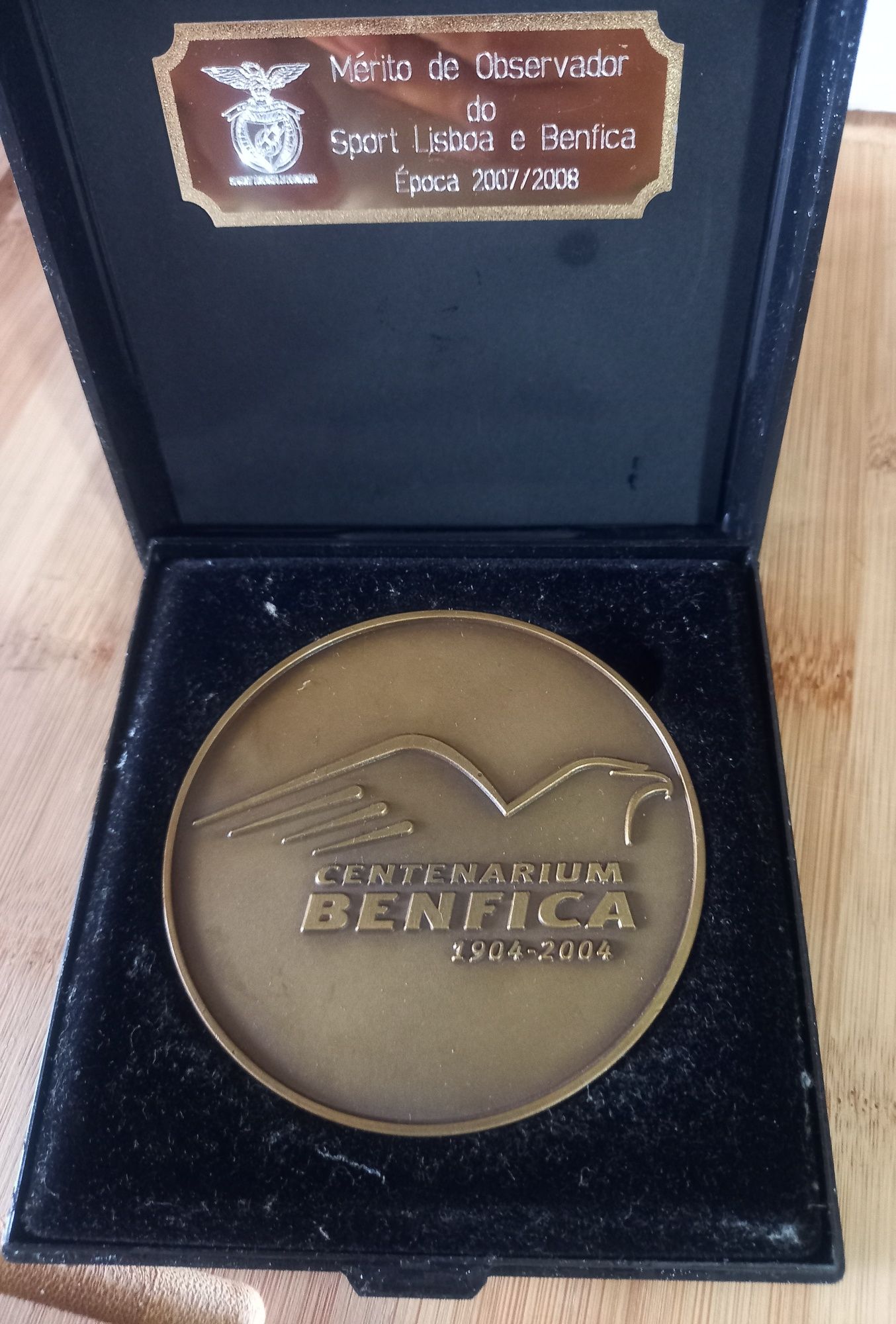 Medalha centenário do Benfica e Mérito de Observador