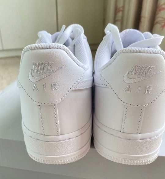 Uniseks/Trampki/Damskie/Nike Air Force 1 Low '07 White R.43