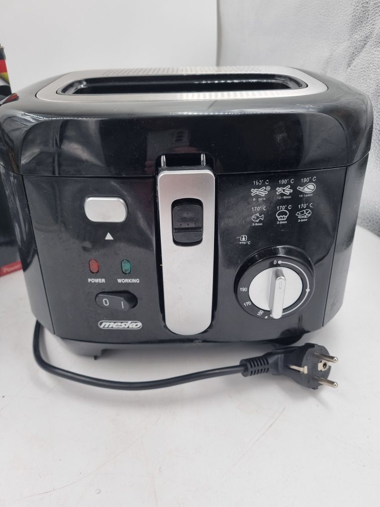 Frytkownica Mesko MS4908, pojemność 2.5 litra, 1800W