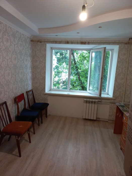 Продається дві обєднані кімнати в гуртожитку