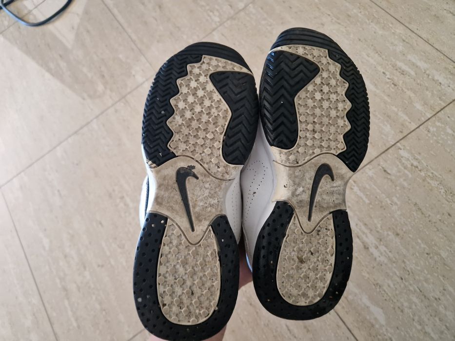 Ténis / Sapatilhas Nike brancos - tamanho 40 / 41