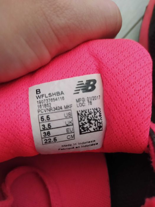 Czarno różowe buty New Balance 36