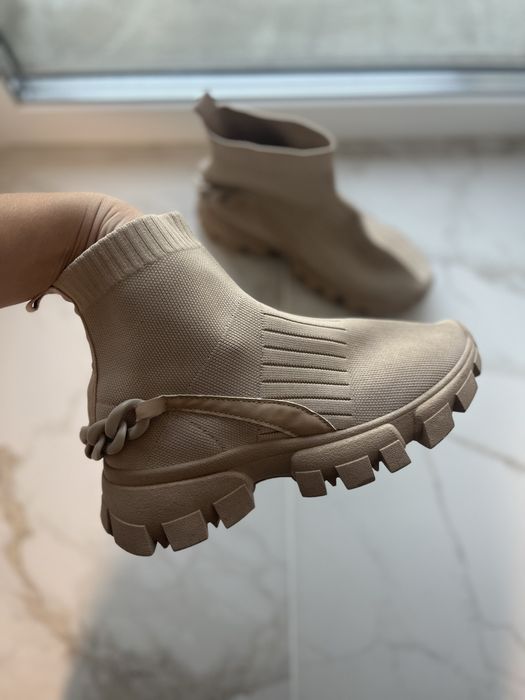 Жіночі ботинки осінні