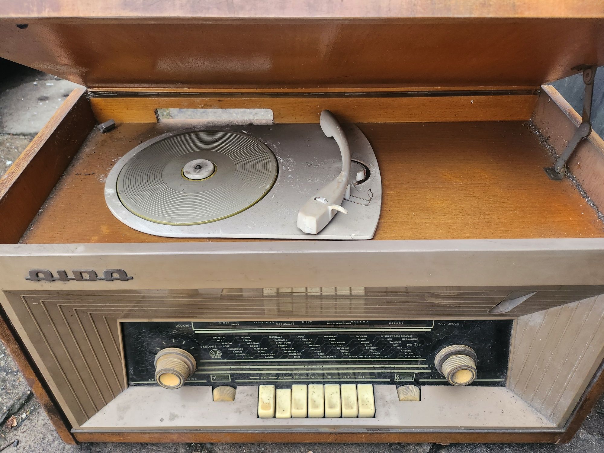 Radio AIDA 3201 z gramofonem