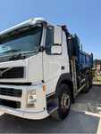 Volvo FM 440 com grua e bascúla