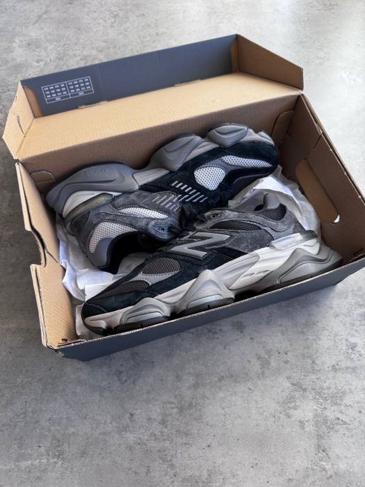 Кросівки New Balance 9060 / 39.5