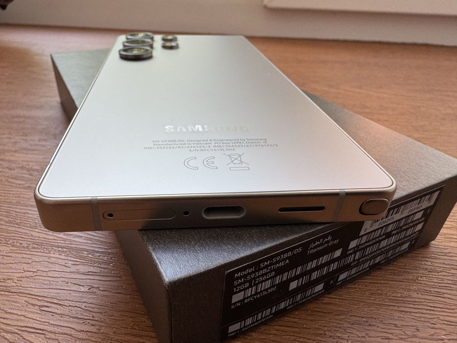 Galaxy S25 Ultra 12/256