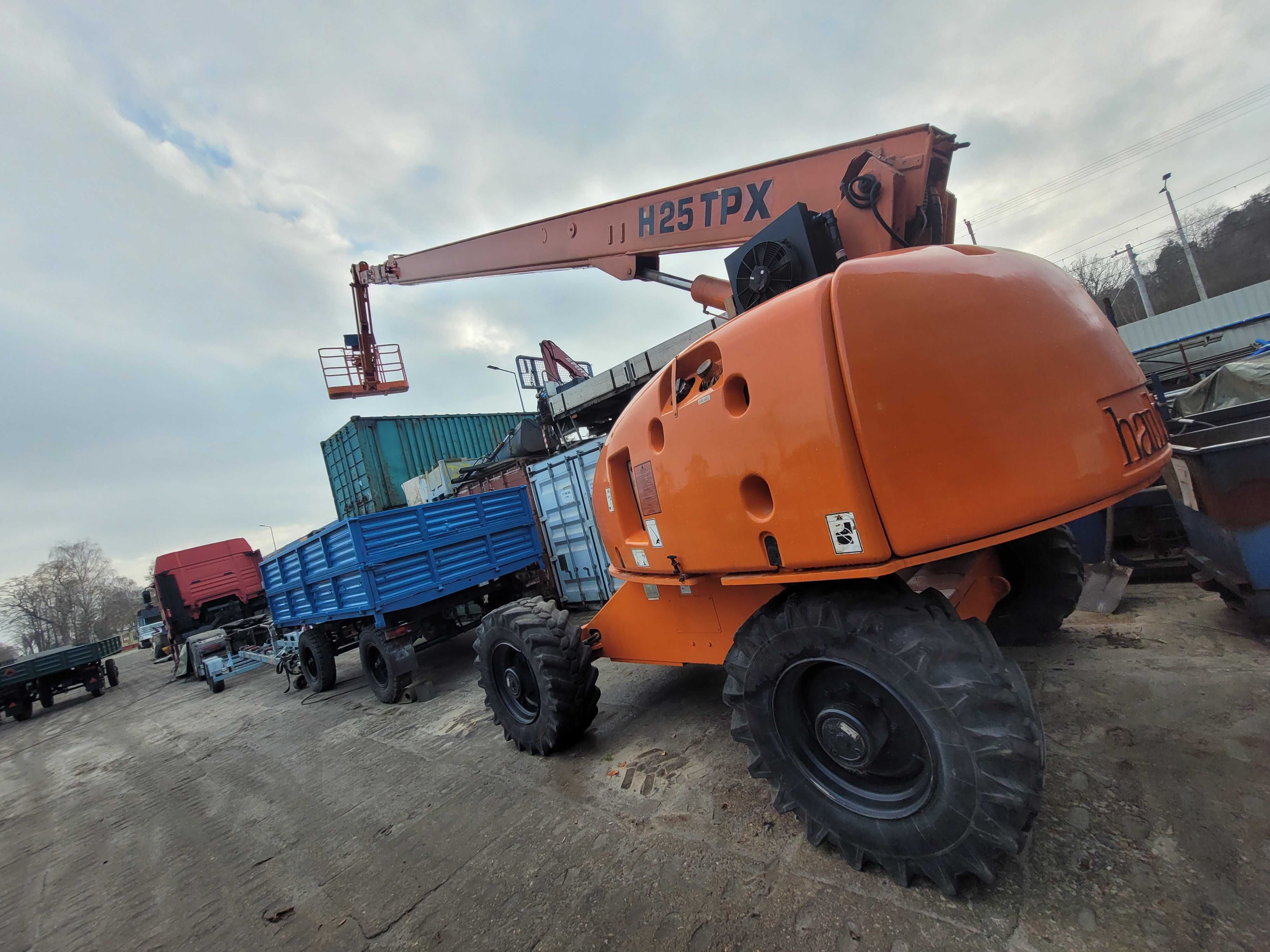 Podnośnik koszowy Haulotte H25PTX