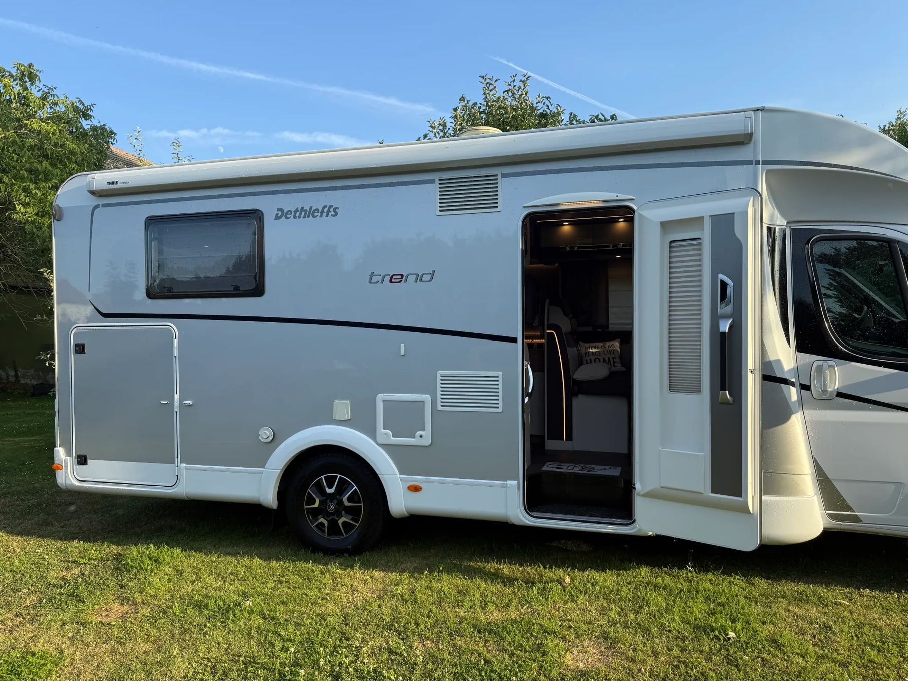 Dethleffs 7052  półintegra  camper kamper 5 osób  bezwypadkowy!salon Polska serwis,tv ,2x klima ,kamera! navigacja!