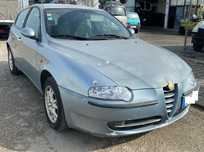 Alfa Romeo 147 1.9 JTD de 2002 disponível para peças BOTOES VIDROS CONDUTOR VEND...