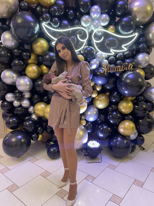 Сукня під шкіру, пудровий колір, на запах