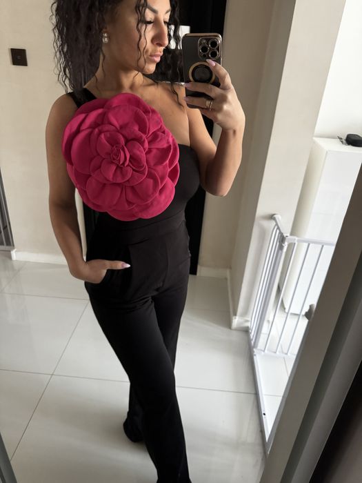 Kombinezon z różą rozm S/M nowy z metką