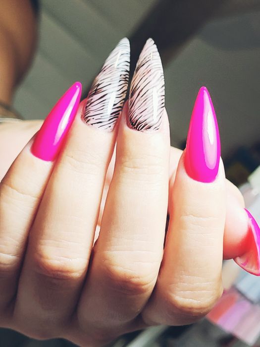 Манікюр з укріпленням. Нарощування нігтів. Викладний френч