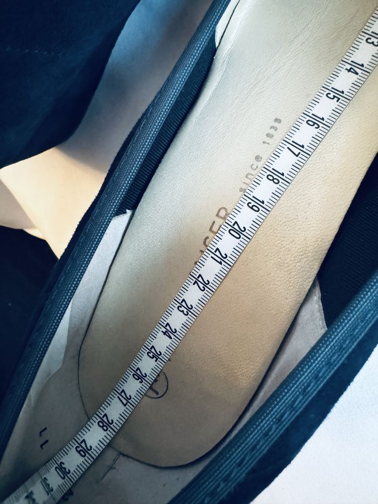 Czółenka Peter Kaiser 43 granatowe prawie nowe buty wizytowe