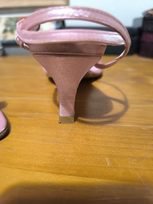 Conjunto sapatos carteira e 2 echarpes