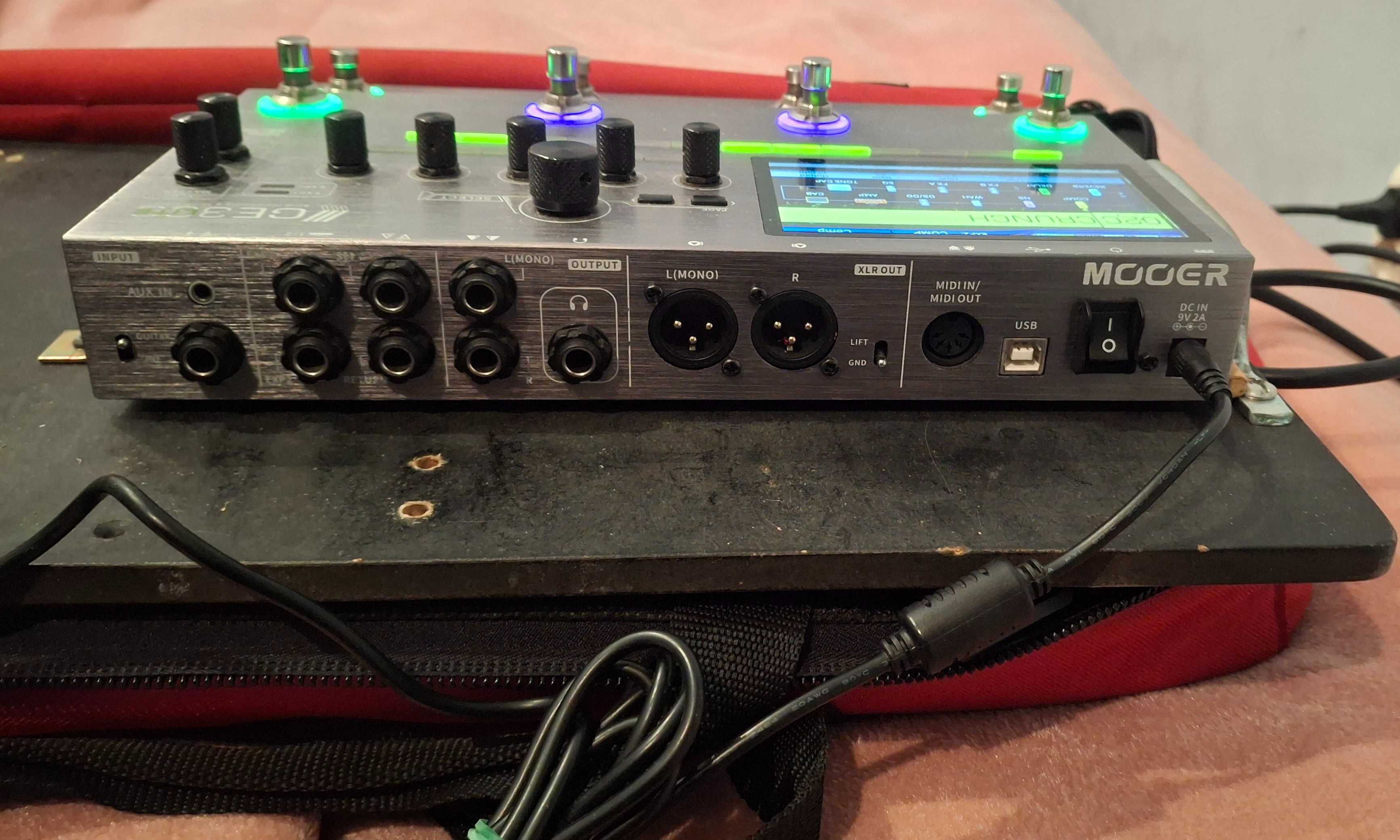 Mooer GE300 LITE procesor multiefekt pedalboard