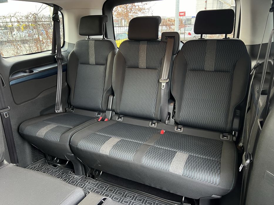 Peugeot Traveller 2020 Official