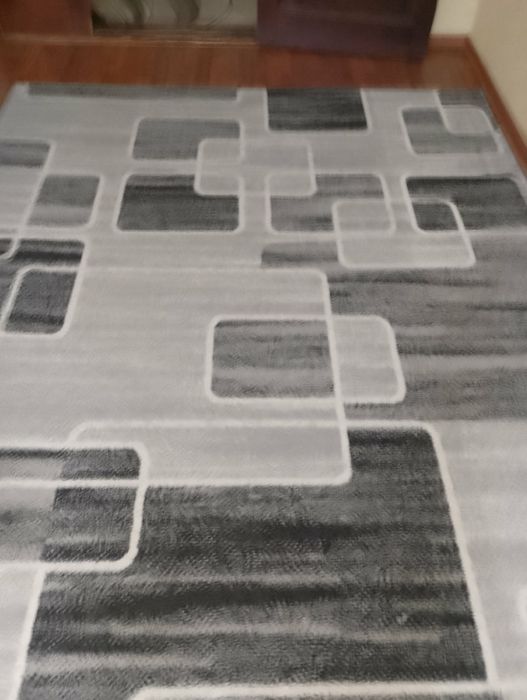 Килим 2 на 4 метри стан гарний