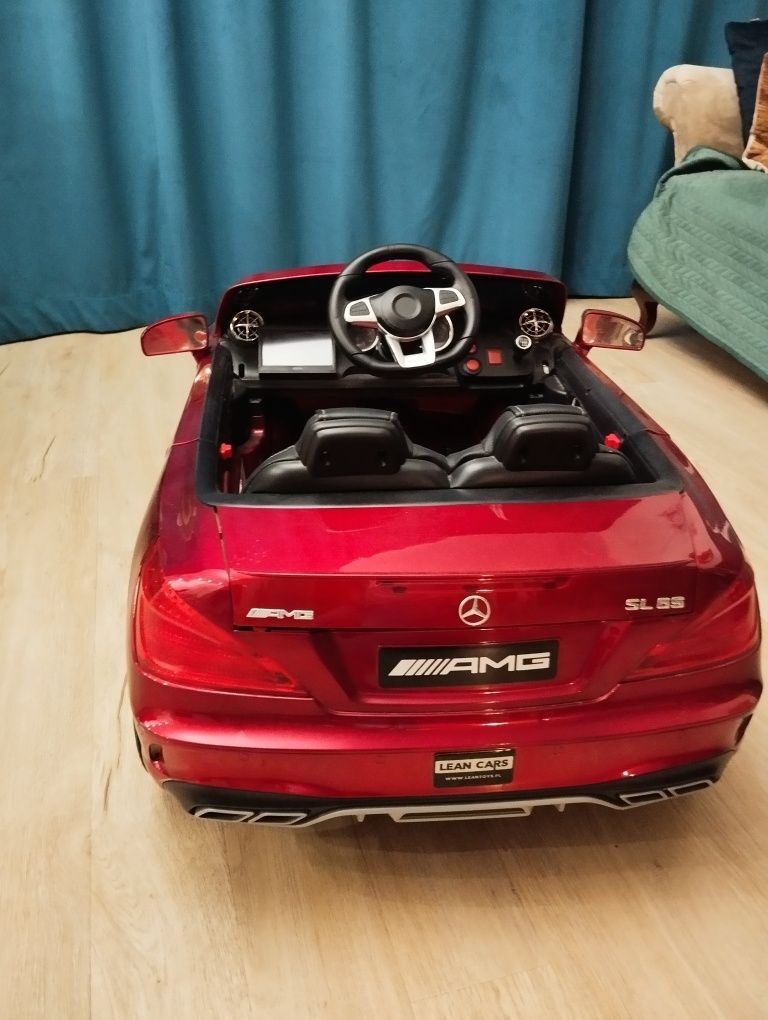 Samochodzik Mercedes AMG czerwony metalik