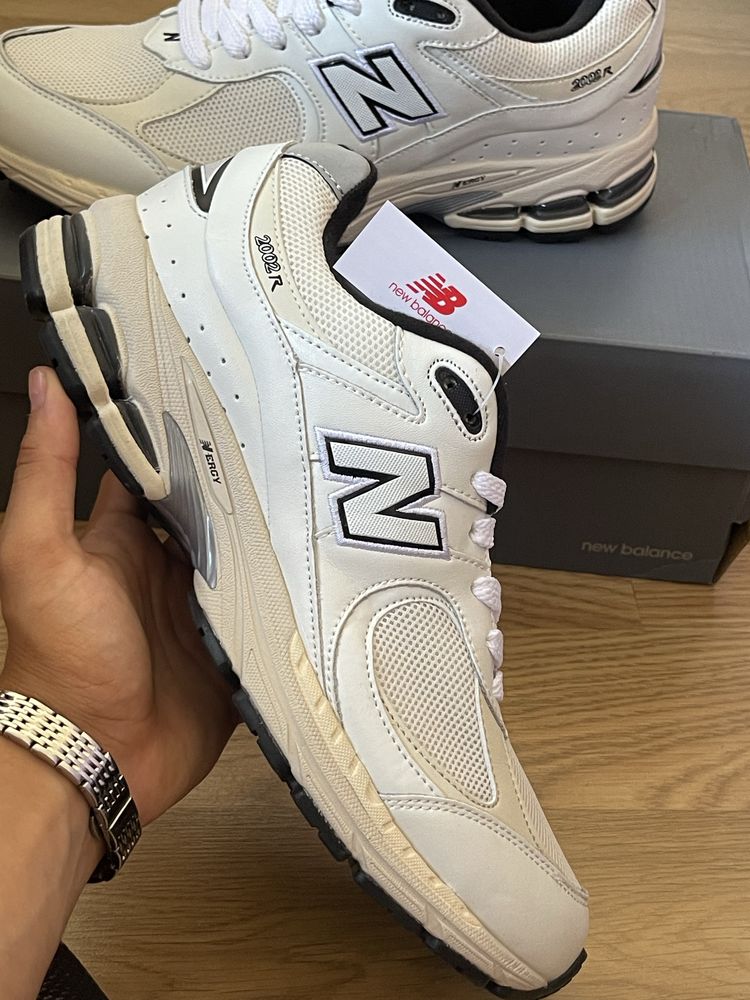 New balance 2002 R White