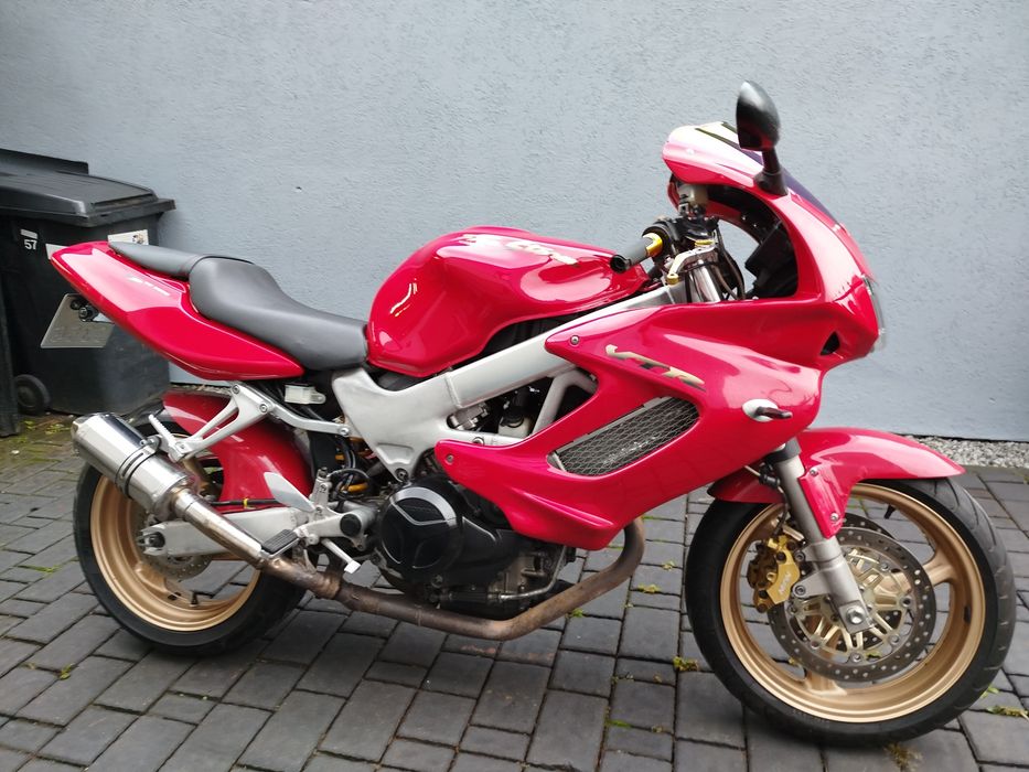Honda VTR1000F FireStorm CBR1000

Ważne badania techniczne.
Ważne ub