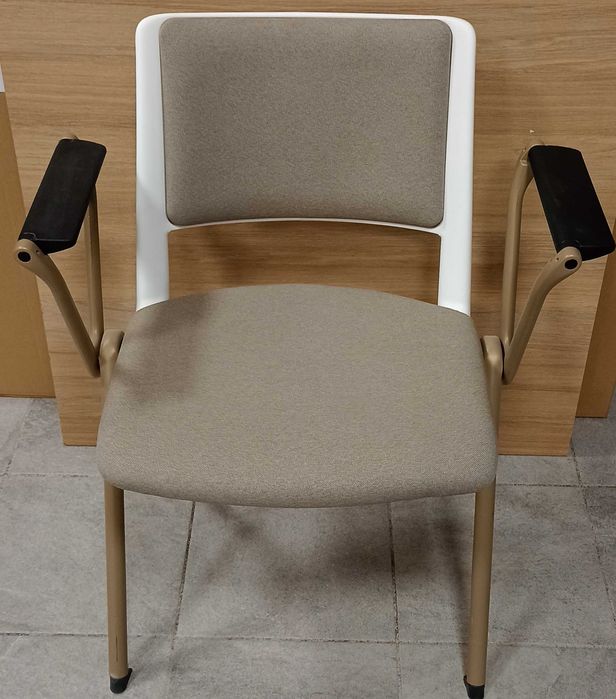 Krzesło konferencyjne Vank Via