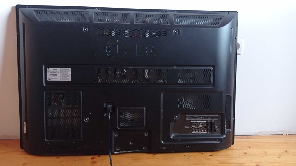 Телевізор LG 42PG200R-ZA