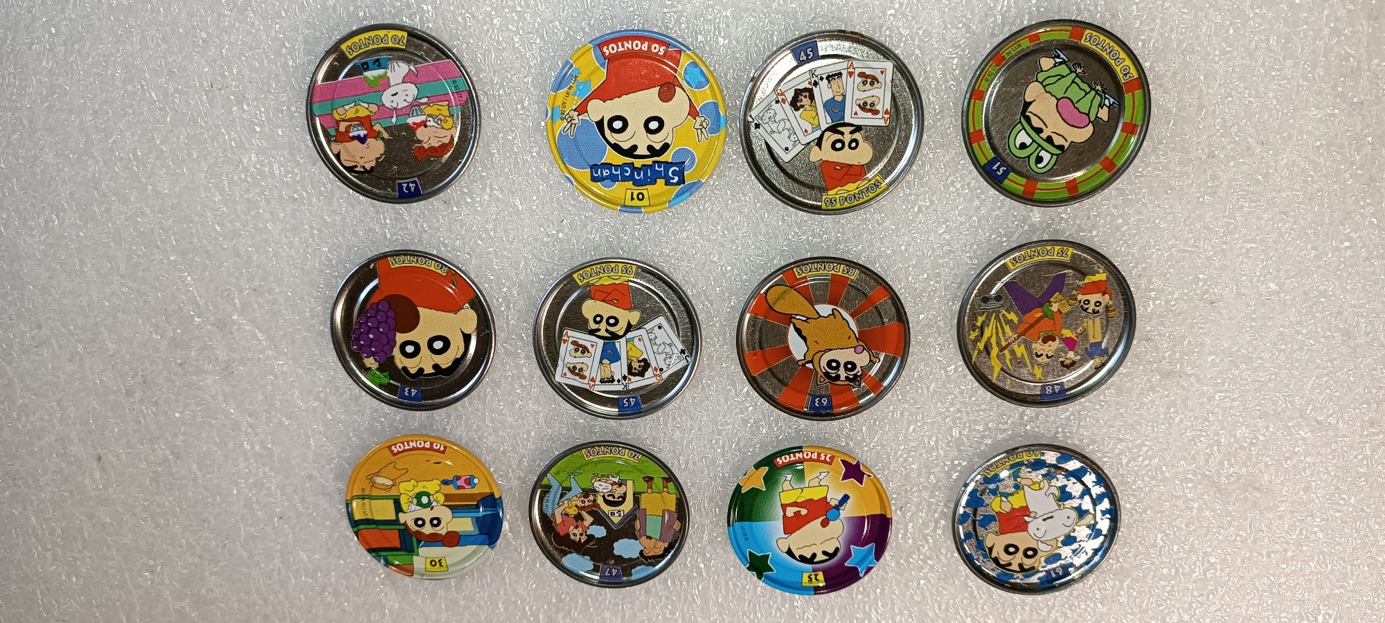 8 tazos coleção Shinchan Bollycao