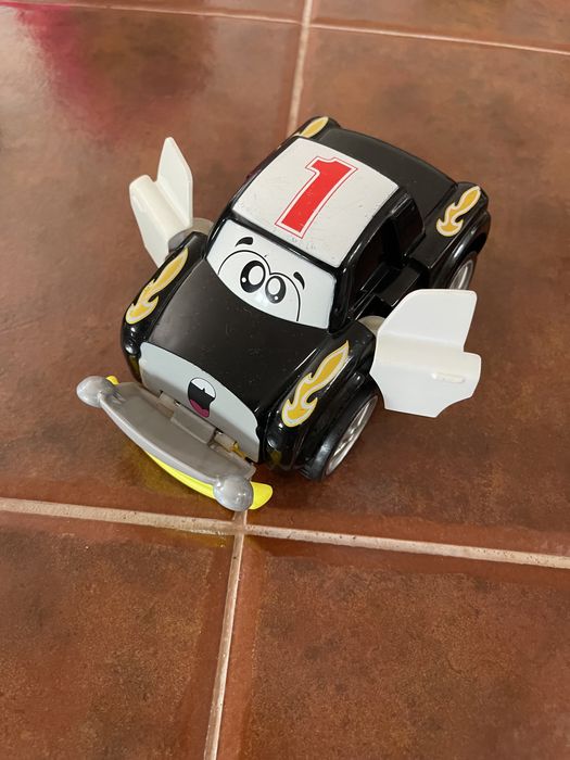 Carrinho de brincar da Chicco, com velocidade, a pilhas