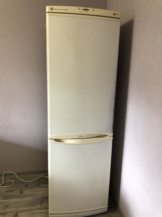 Холодильник LG GR-389SQF