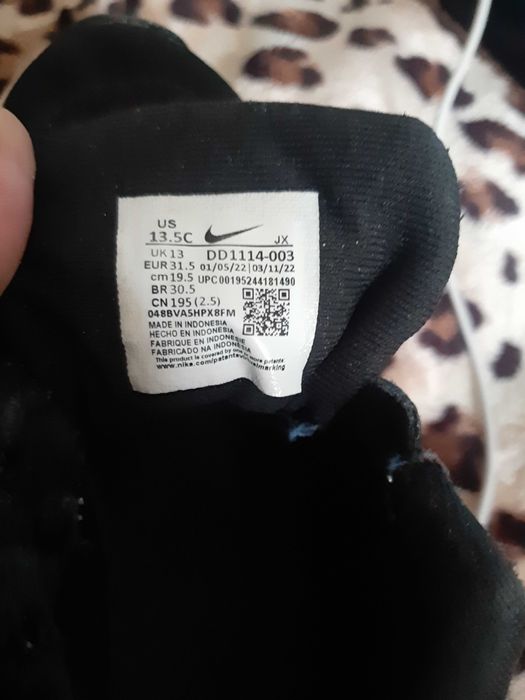 кроссовки NIKE р.30.5 в идеальном состоянии
