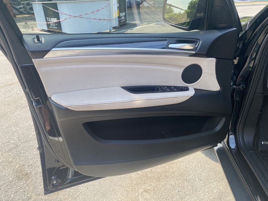 Продам BMW X5 E70 2013 3.0 бензин