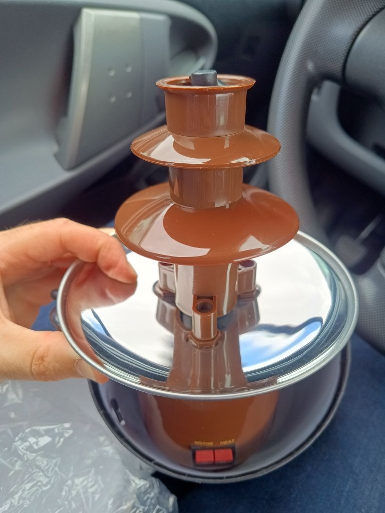 Fonte de chocolate nova