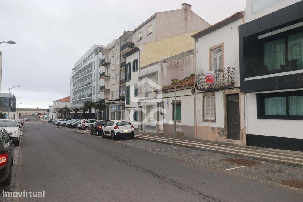 Moradia com 3 Quartos - São José - Ponta Delgada