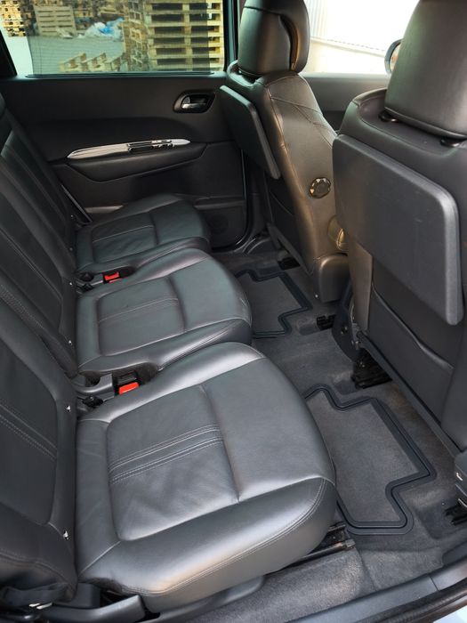 Продам Пежо 5008  2011г. после ДТП.