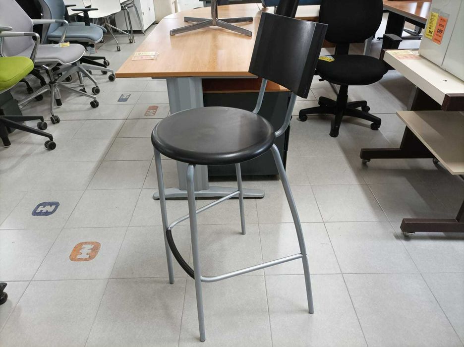 Mesas e cadeiras altas p/ entrada, bar e/ou copa