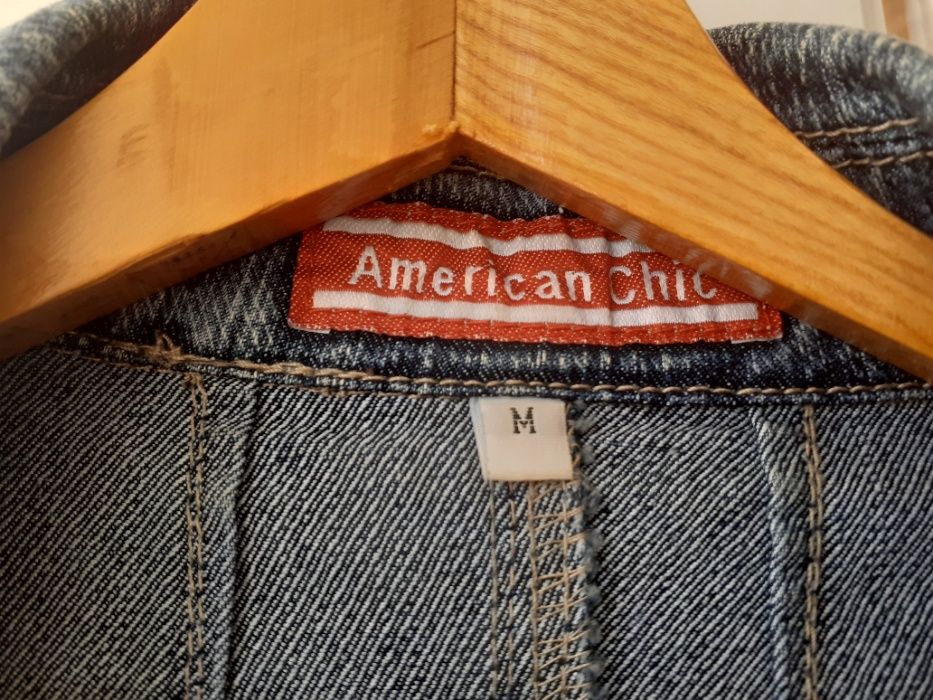 Продам жіночий джинсовий піджак (практично новий)