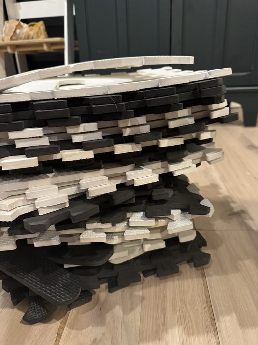 Mata edukacyjna piankowa skip skop alfabet czarno biala duza