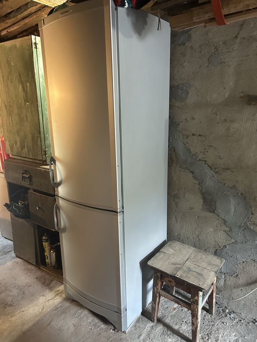 Холодильник VESTFROST